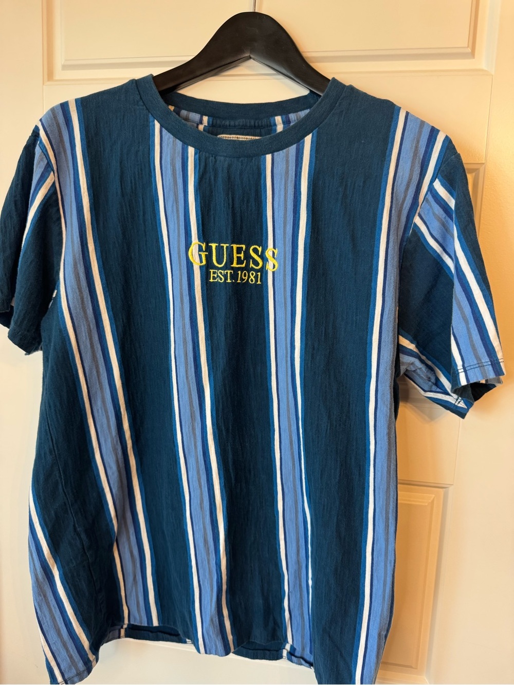 Guess Men’s Navy Blue Striped Logo Tee